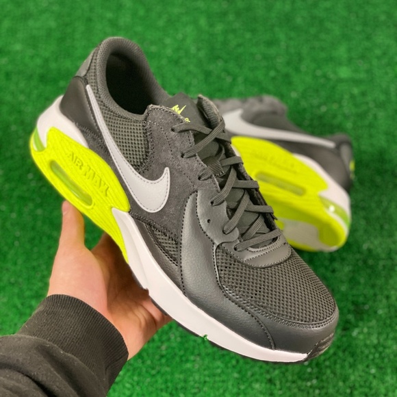 Nike Air Max Excee Low Top Mens Running Shoes Black Volt CD4165-016 NEW Multi Sz - Picture 1 of 7